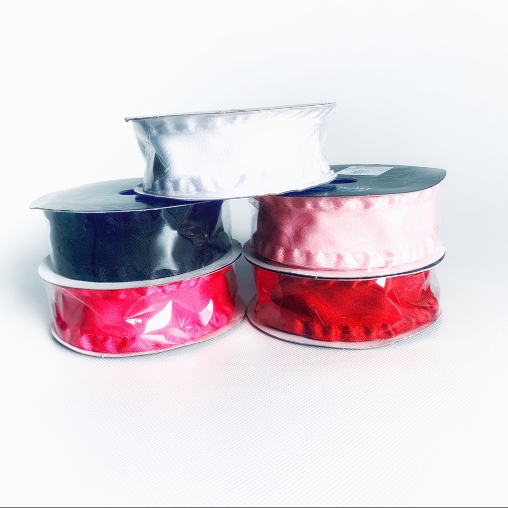 1.5" Ruffle Ribbon Rolls